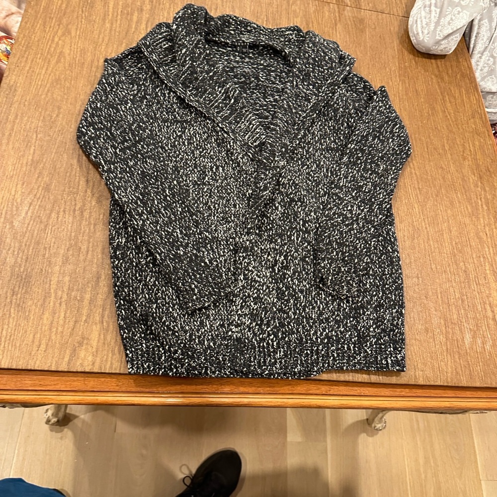 Theory women's black and white shawl collar cardigan sweater size M